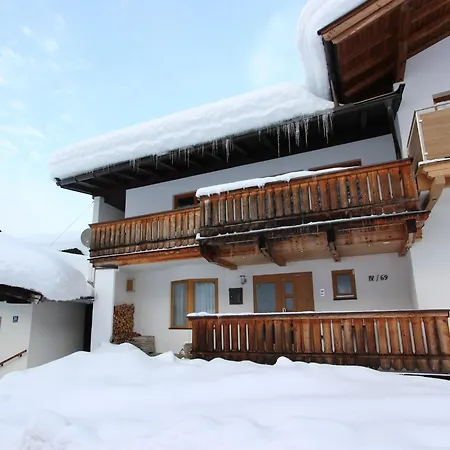 In Brixen Near Bus Brixen im Thale