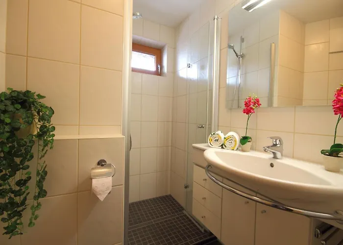 In Brixen Near Bus شقة